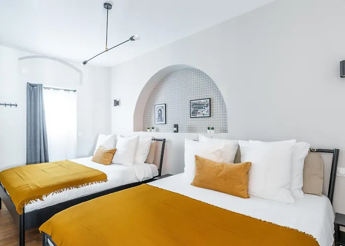 Lounge In A Cosy On Canal Saint-martin Apartman Párizs